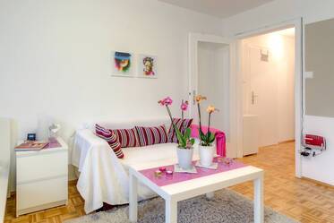 Very good location near Luitpoldpark and BMW: Nicely furnished 1-room apartment