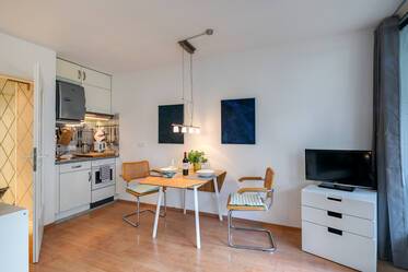 Sunny, nice apartment with garden