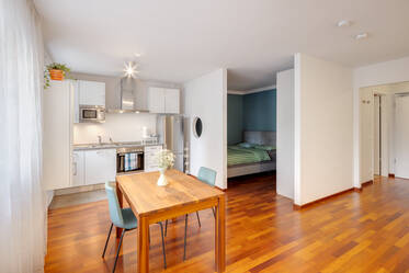 Urban Living in Alt-Sendling: Modern 1-Room Apartment