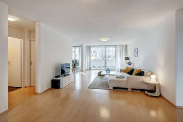 Spacious family apartment near the English Garden
