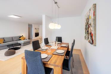 Spacious family apartment near the English Garden