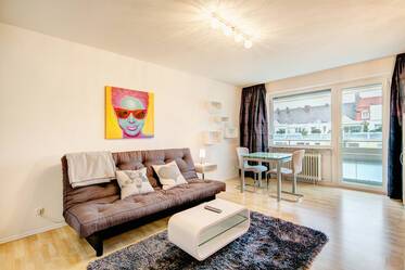 Young and modern apartment near Rotkreuzplatz