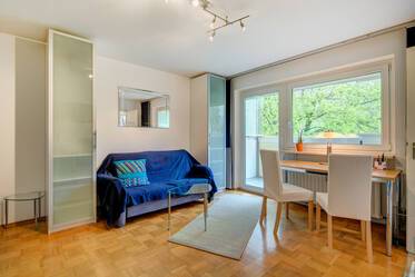 Englschalking: 1-room apartment with parking