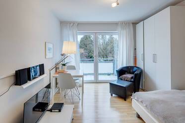 Light-flooded apartment with balcony, great view