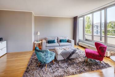 Central 2-room apartment with balcony and washer-dryer