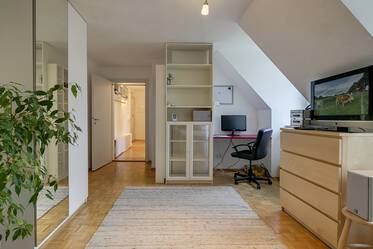 Nicely furnished attic apartment in Untergiesing