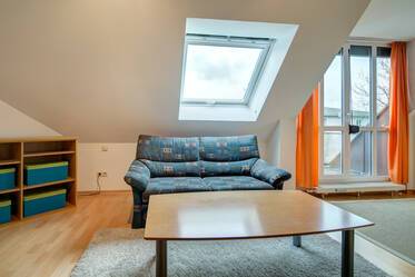 Furnished attic apartment for rent in Moosach