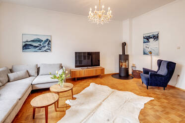 Spacious 5-room apartment in the Isarvorstadt