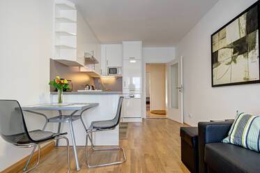 Central apartment with 2 balconies for rent