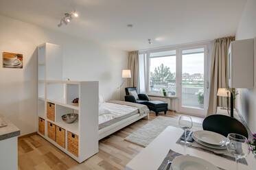 Near Rosenheimer Platz: beautiful studio apartment