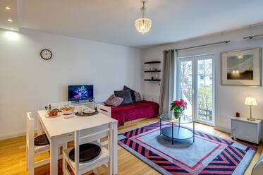Quiet apartment in Haidhausen with small garden