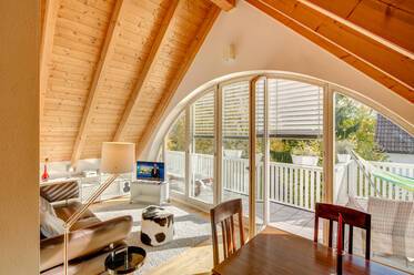 Well-cut roof-terrace apartment with parking