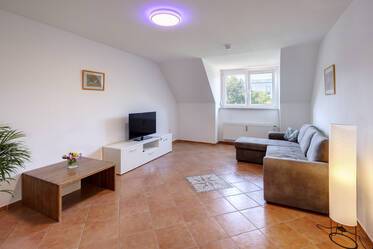 Nicely furnished attic apartment in Trudering