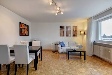 Very bright apartment with balcony in Munich-Trudering