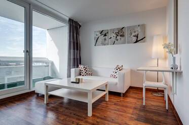 Olympic village, 4 min. to tube line U3 Olympiazentrum: beautiful furnished apartment with panoramic view