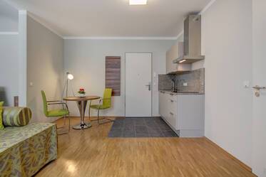 Spacious 1-room apartment close to S-Bahn S8