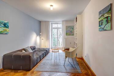 Furnished 2-room period apartment in Haidhausen