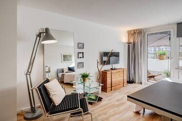 Light-flooded apartment with south-facing balcony for rent