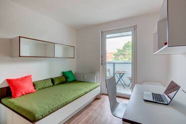 Modern apartment with balcony, near U-Bahn Milbertshofen