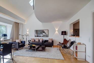 Luxury: elegantly furnished maisonette-gallery apartment in Nymphenburg