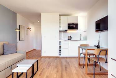 Munich-Moosach: Modern, furnished 1-room apartment