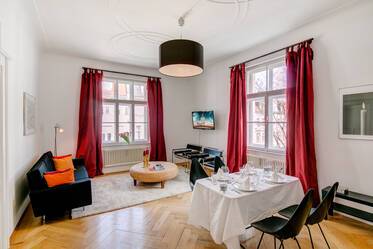 Stylish historic apartment in Schwabing