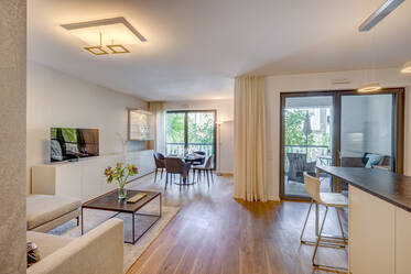Central location near the Goetheplatz: 3-room apartment