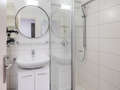 apartment München Schwabing-West (rund um den Hohenzollernplatz) 02 bathroom 10210