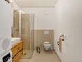 attic apartment München Am Hart 01 2. bathroom 10439