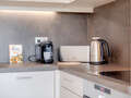 apartment München Am Hart 02 kitchen 10519