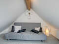 attic apartment München Obersendling 01 guest room 10566