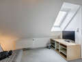 attic apartment München Obersendling 02 guest room 10566