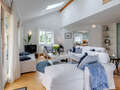 maisonette-gallery apartment Tutzing 05 living room 10604