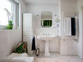 roof terrace apartment München Bogenhausen 03 bathroom 10781