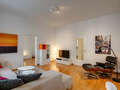 apartment München Glockenbachviertel 05 living room 10946