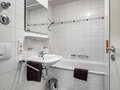 apartment München Neuhausen 01 bathroom 11252