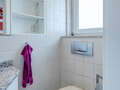 townhouse München Moosach 01 guest toilet 11852