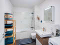 apartment München Moosach 01 bathroom 12221