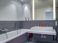 apartment München Schwabing-West 01 bathroom 12272