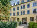 apartment München Gärtnerplatzviertel 01 inner courtyard  12286