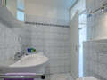 apartment München Arabellapark 03 bathroom 12322