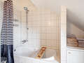 attic apartment München Nymphenburg 03 bathroom 12497