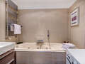 apartment München Arabellapark 02 1. bathroom 12568