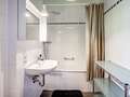 apartment München Fürstenried 02 bathroom 12781