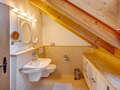 attic apartment Bad Heilbrunn 02 bathroom 12826