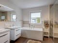 semi-detached house Gilching 01 1. bathroom 12856