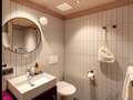 studio München Neuperlach 01 bathroom 13248