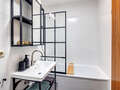 apartment München Neuhausen 01 bathroom 13344