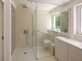 penthouse Unterhaching 01 bathroom 13549