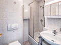 apartment München Obermenzing 01 bathroom 13578